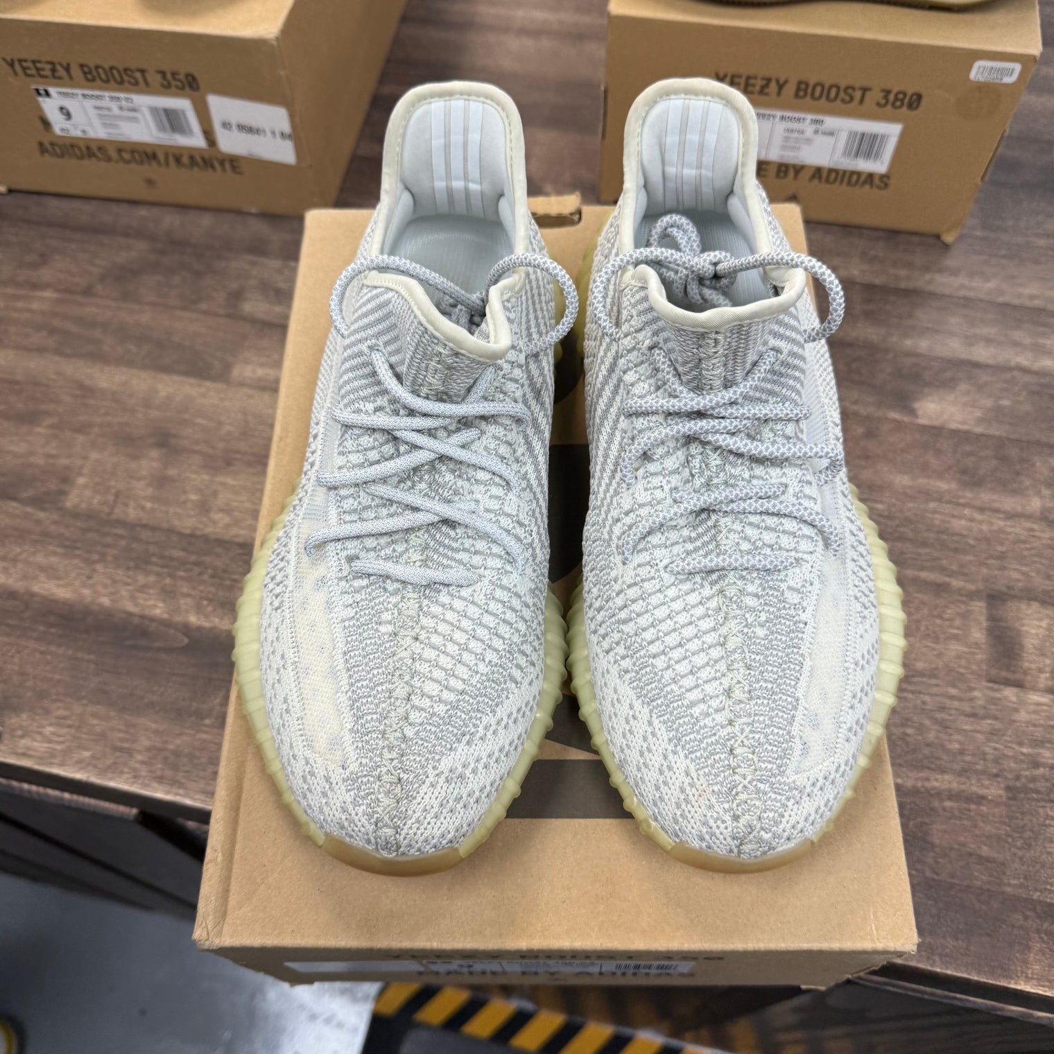 Yeshaya Yeezy 350 (USED)