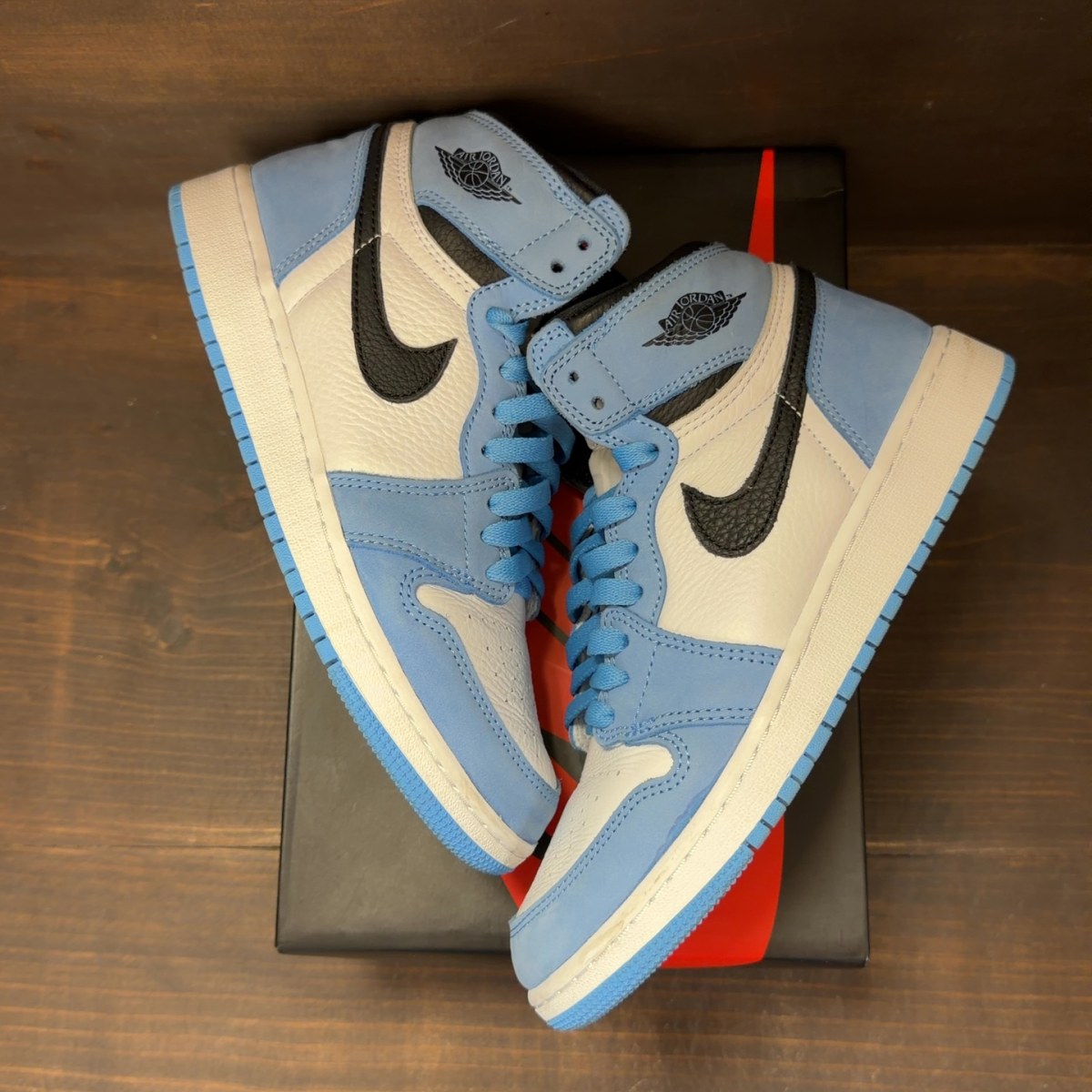 Jordan 1 Retro High OG University Blue (GS) Size 7Y (Pre-Owned) - back