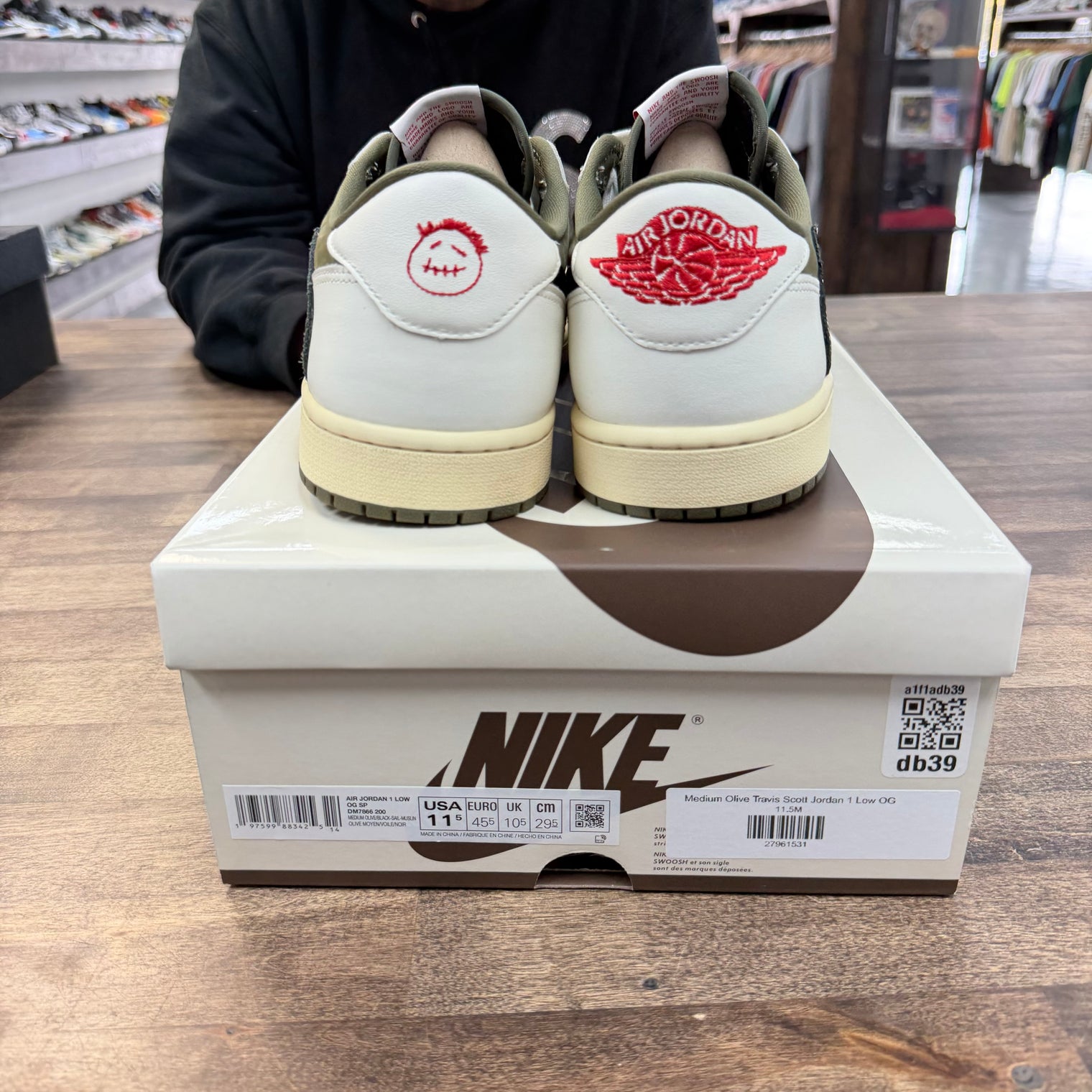 Travis Scott Medium Olive Jordan 1 Retro Low OG SP (Lightly Worn)