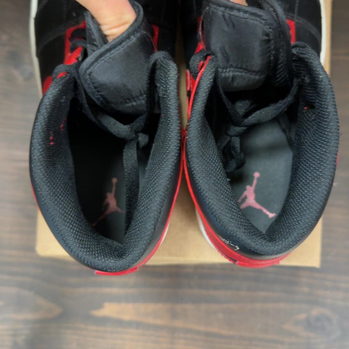 Jordan 1 Mid Banned (2020) Size 10.5 (Pre-Owned) - Image 6