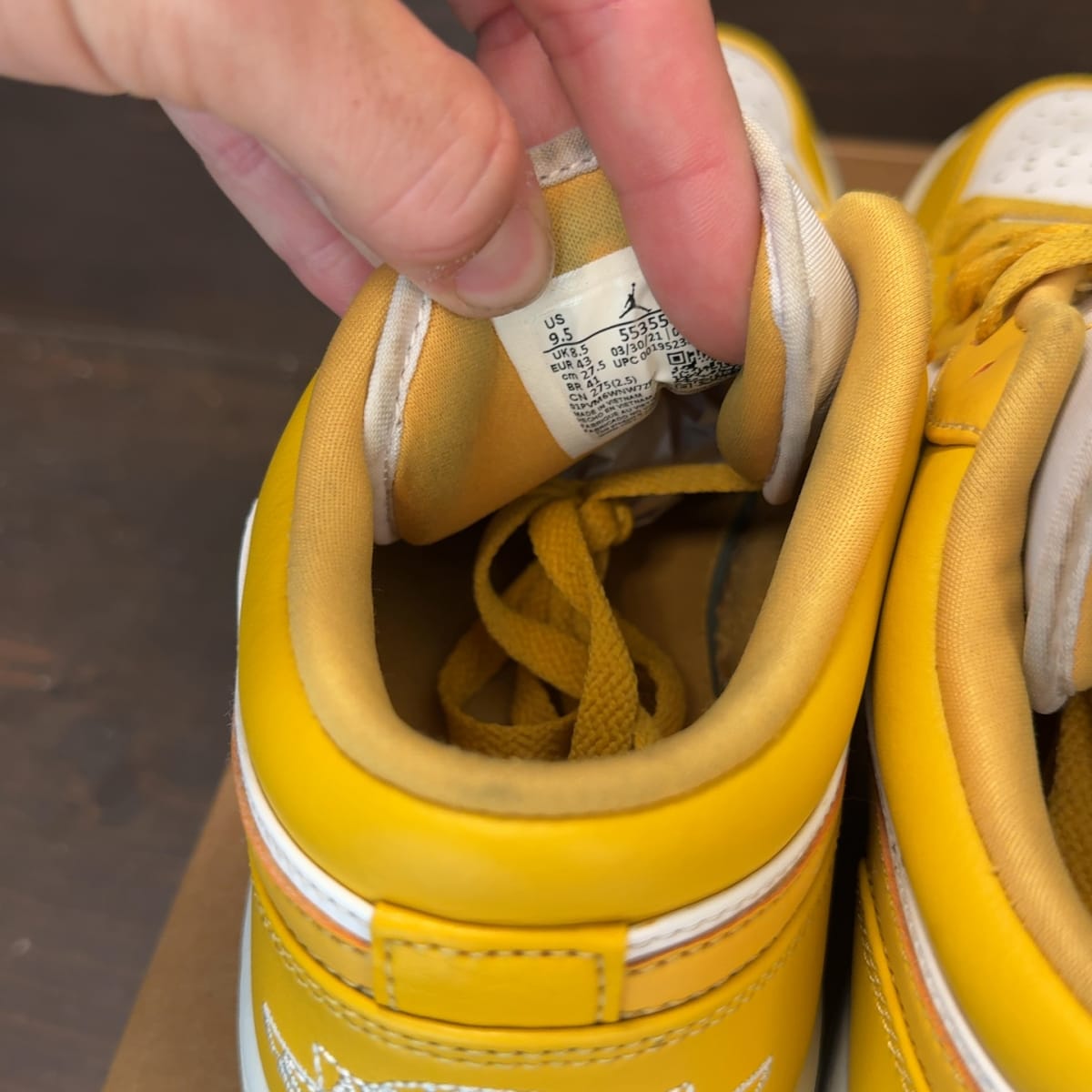 Jordan 1 Low Pollen Size 9.5 (Pre-Owned) - aux