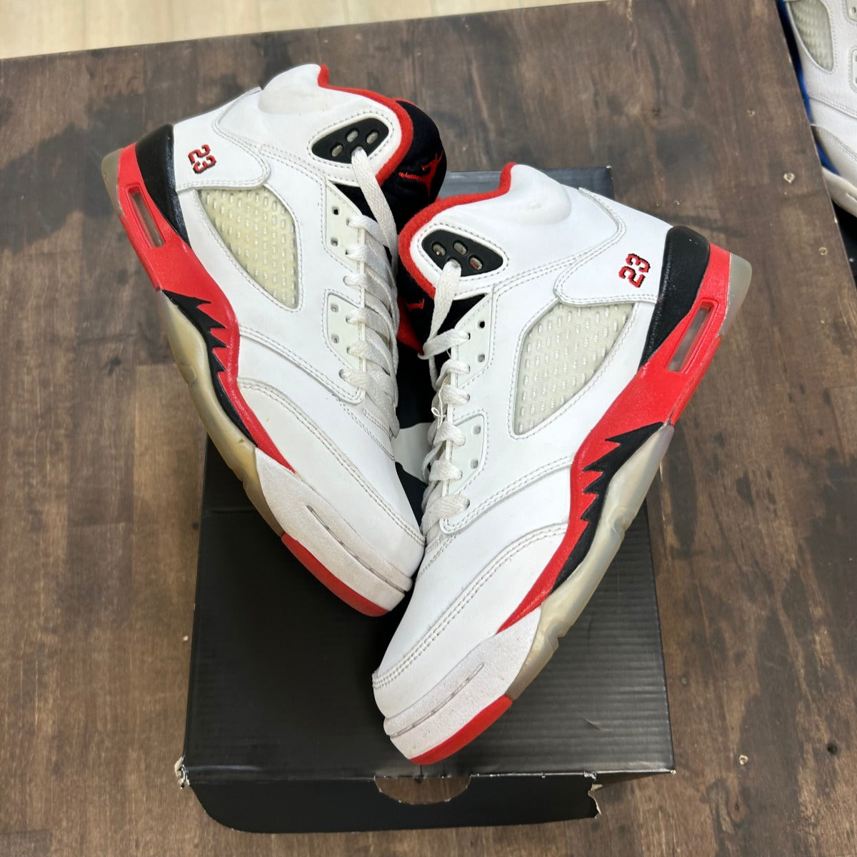 Jordan 5 Retro Fire Red Black Tongue (2013) (GS) - Image 1