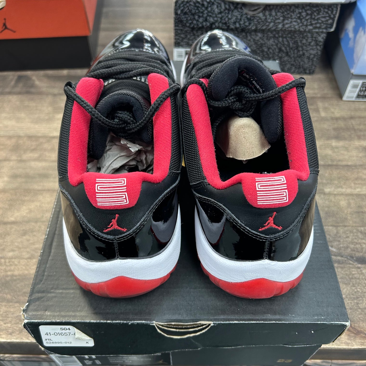 Bred Jordan 11 (2015) (USED)