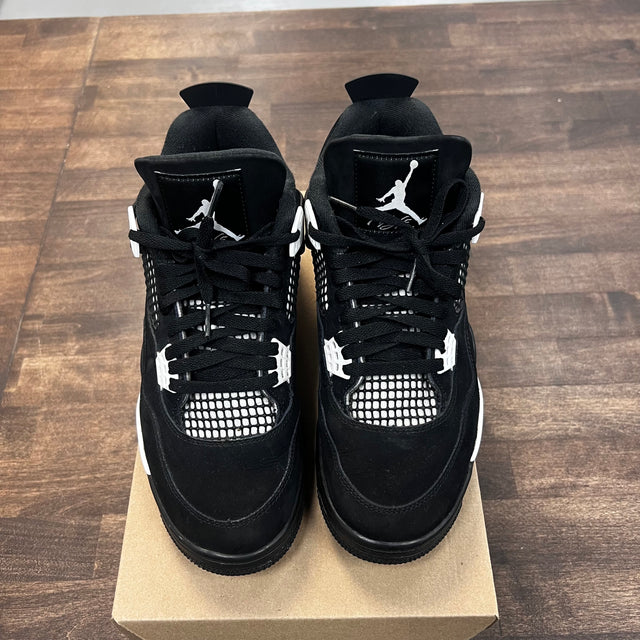 White Thunder Jordan 4 Retro (USED, no box)