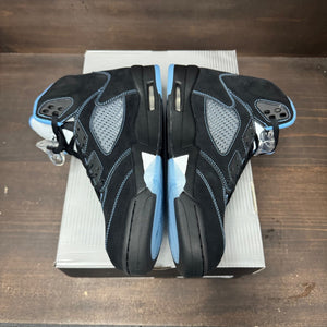 Jordan 5 Retro Black University Blue (2026) Size 11 (Pre-Owned) - tag