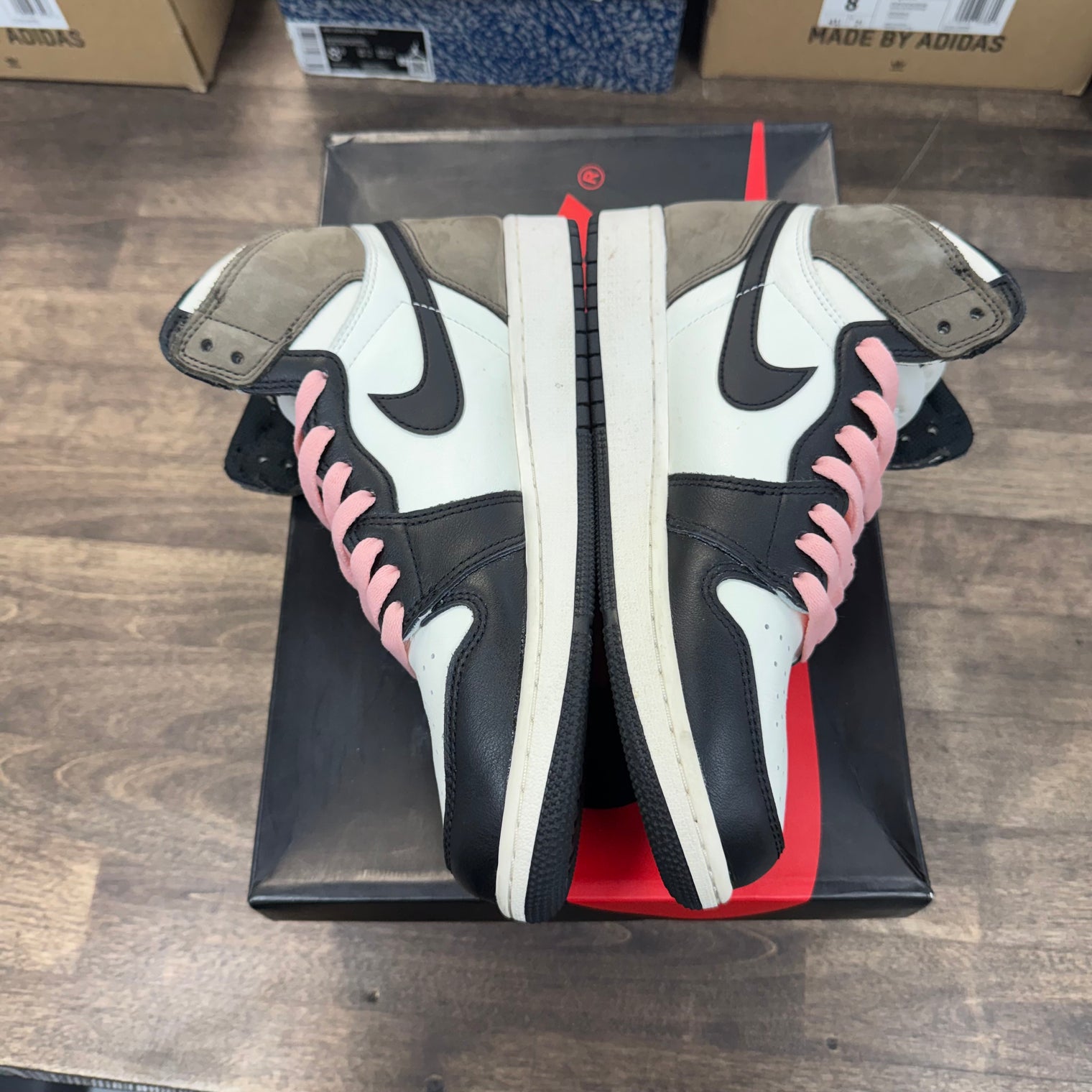 Dark Mocha Jordan 1 High (GS) (USED, Replacement Box)