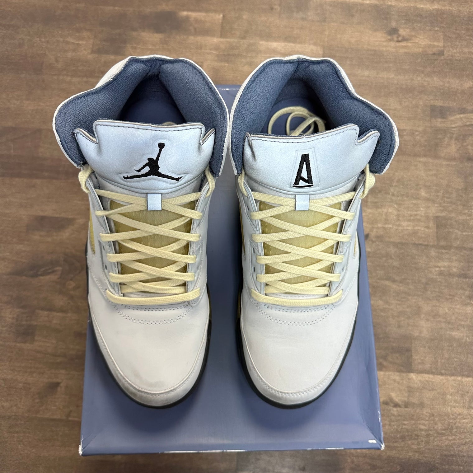 A Ma Maniere Dawn Jordan 5 (W) (USED)