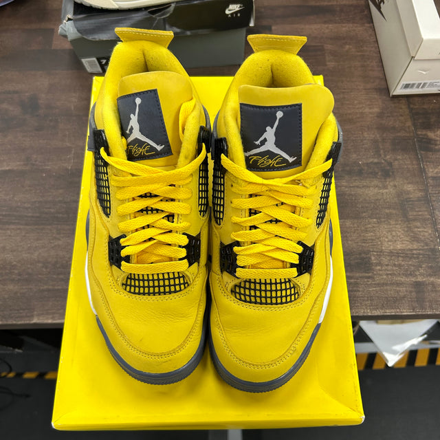 Lightning Jordan 4 Retro (USED)