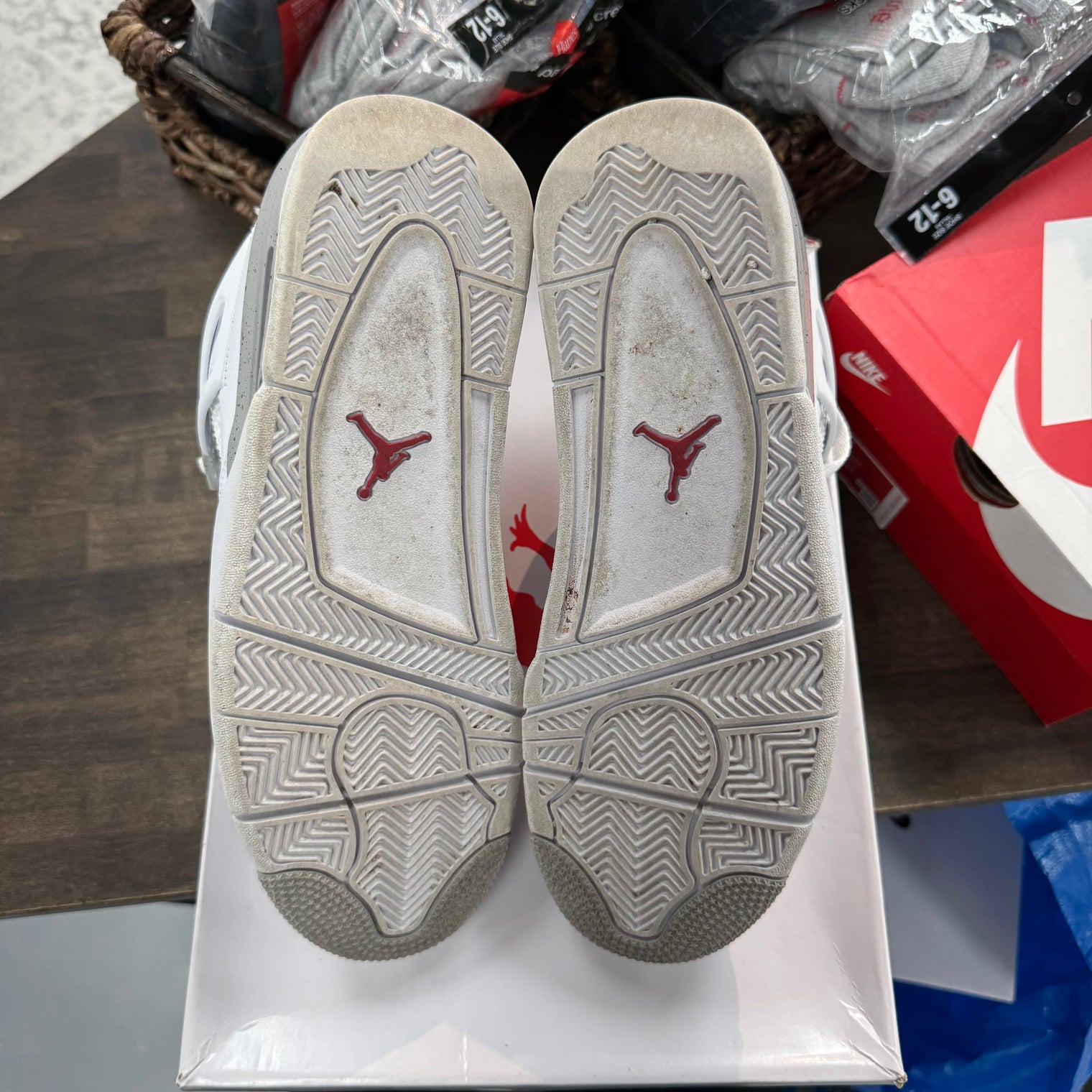 White Oreo Jordan 4 (USED)