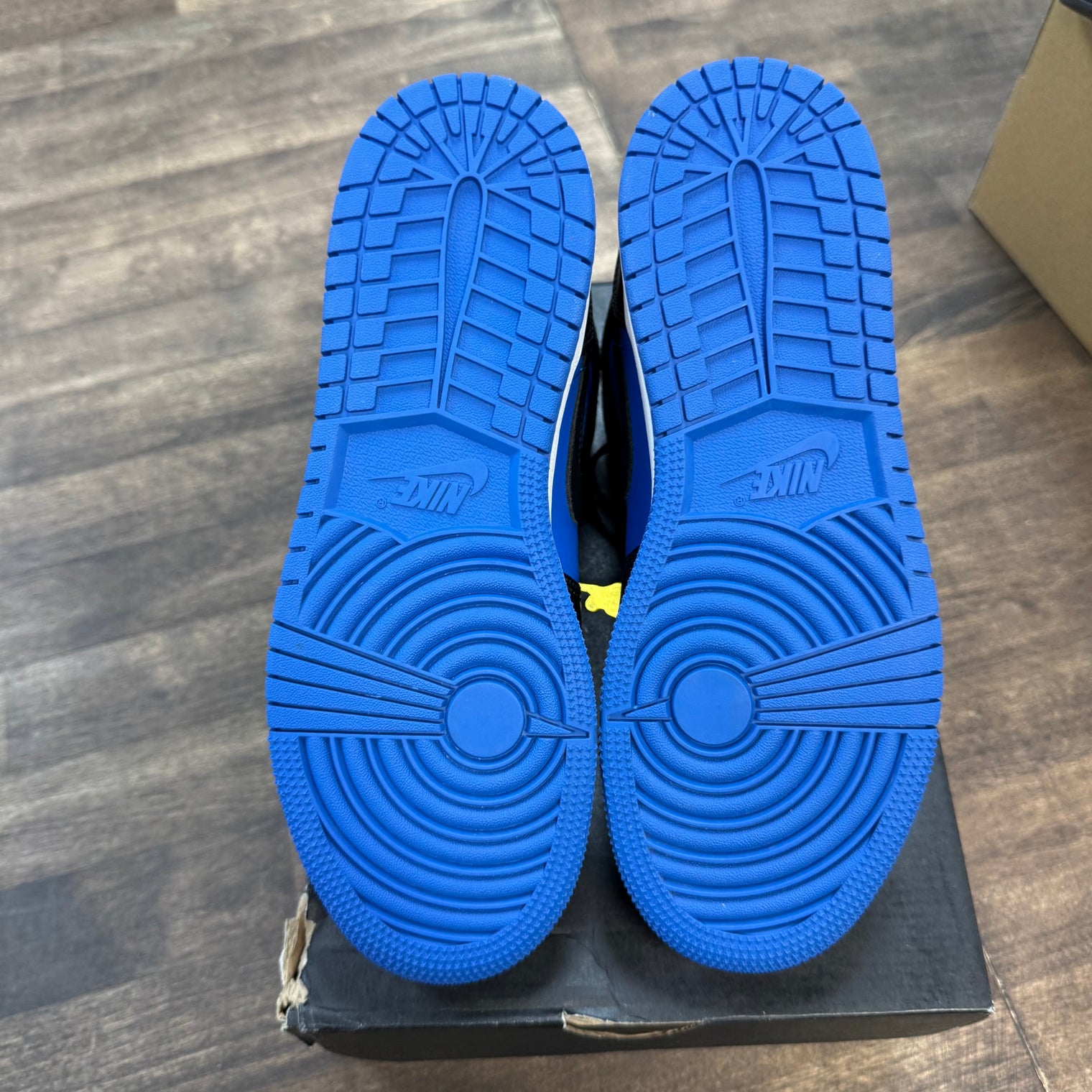 Black Royal Blue Jordan 1 Mid (GS) (Lightly Worn)