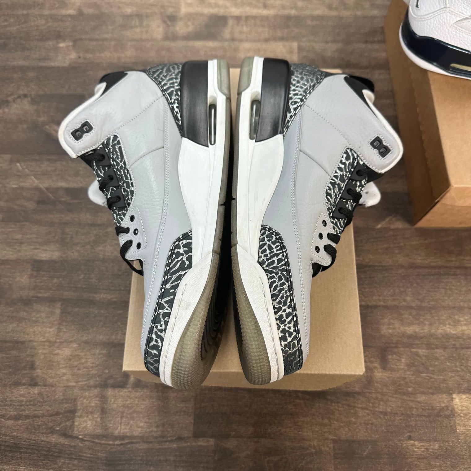 Wolf Grey Jordan 3 Retro (USED, No Box)