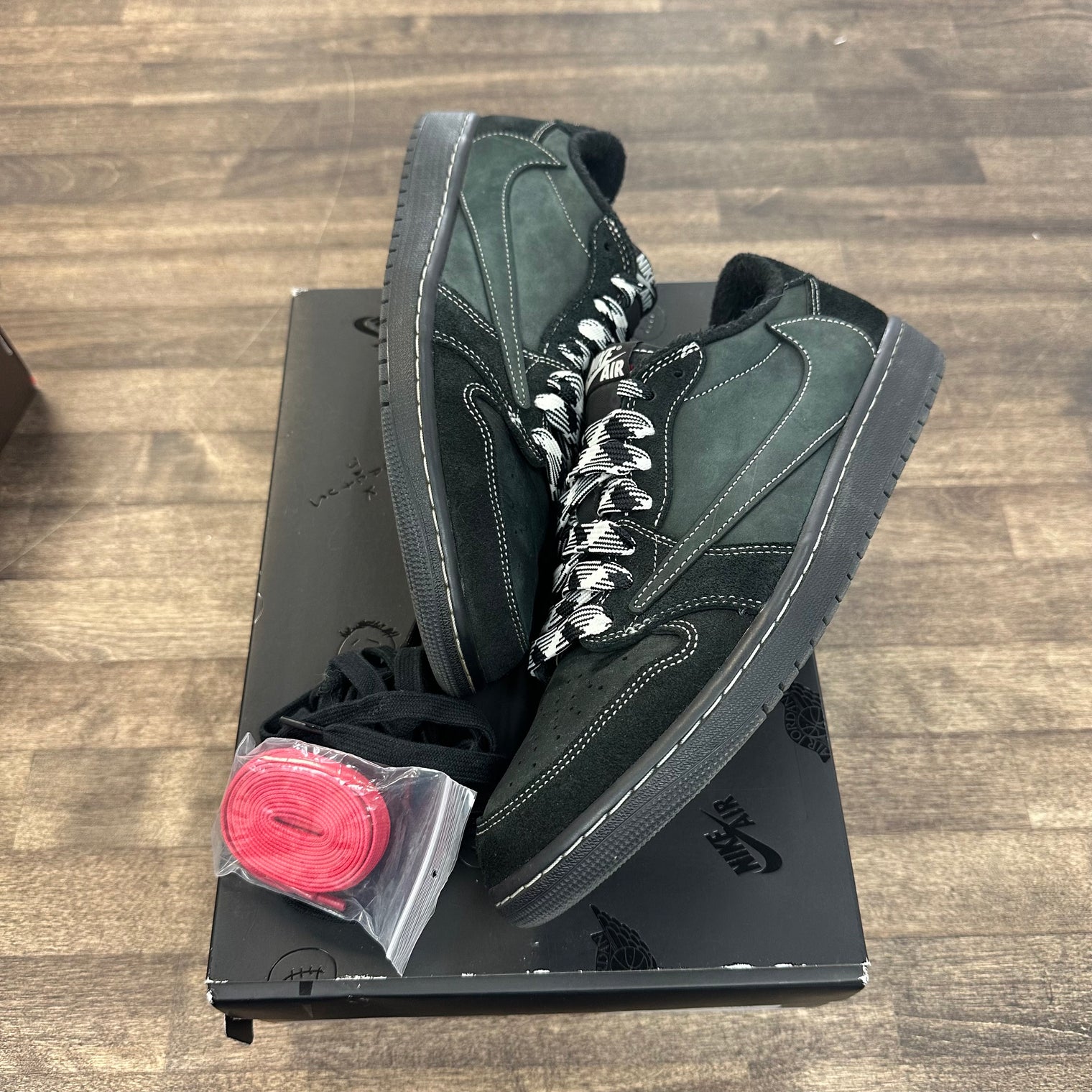 Phantom Travis Scott Jordan 1 Low OG SP (USED)