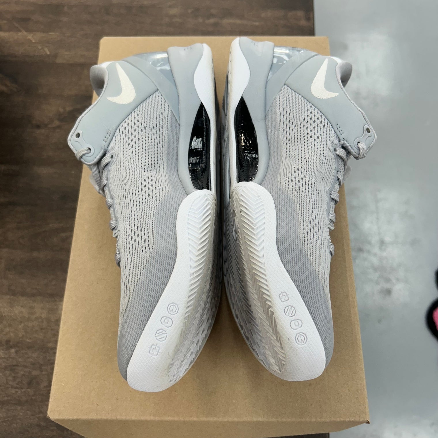 Wolf Grey Kobe 8 Protro (USED,No Box)