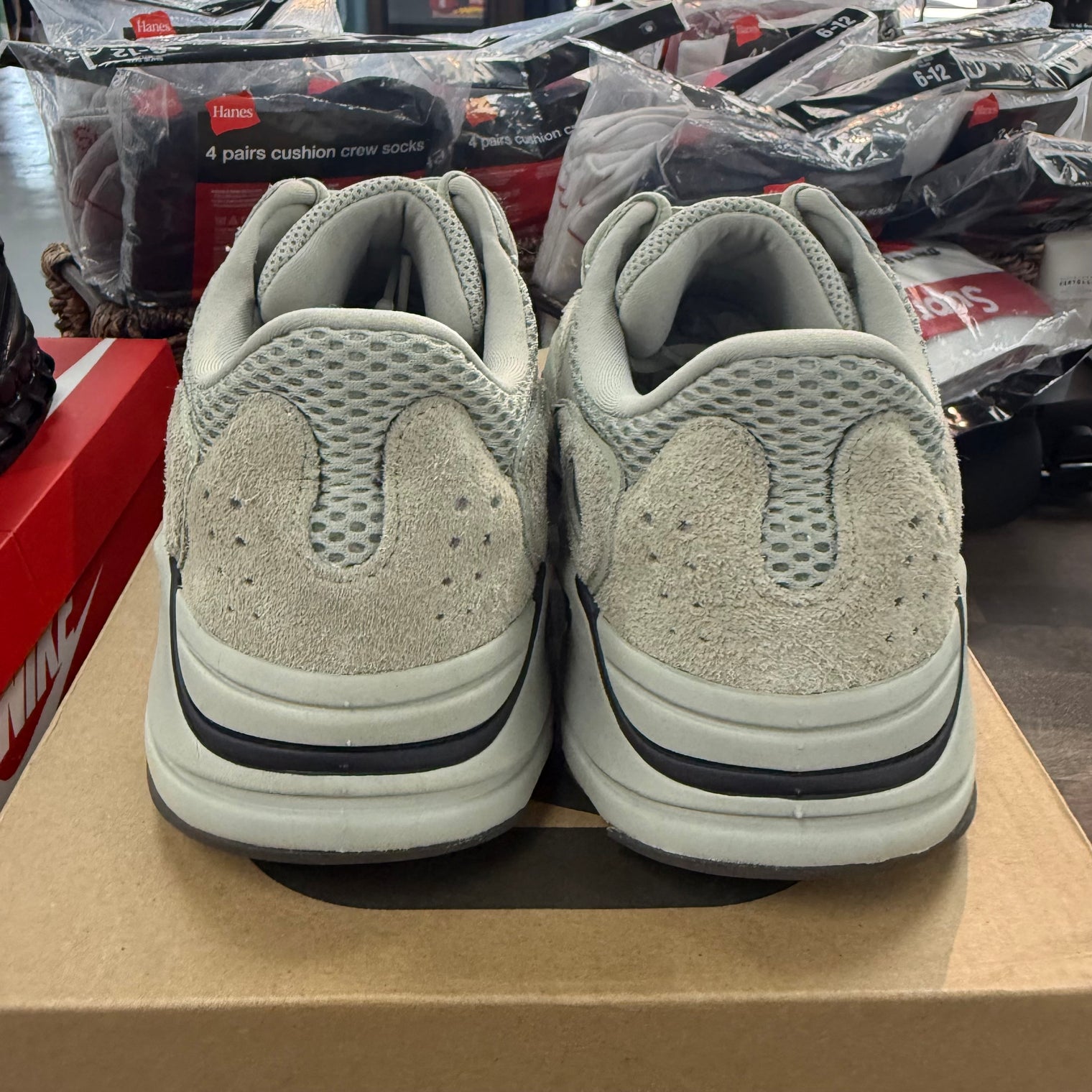 Salt Yeezy 700 (USED)