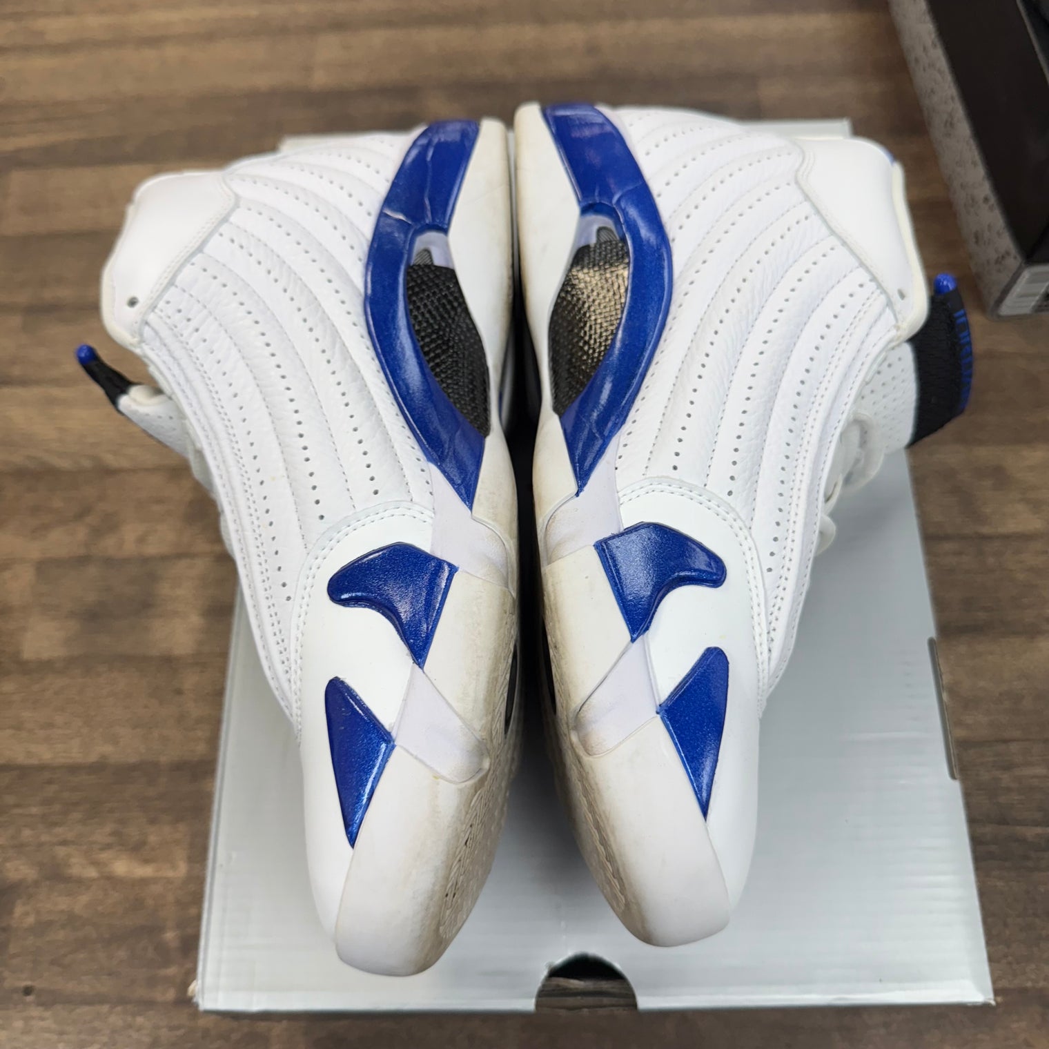 Hyper Royal Jordan 14 (USED)
