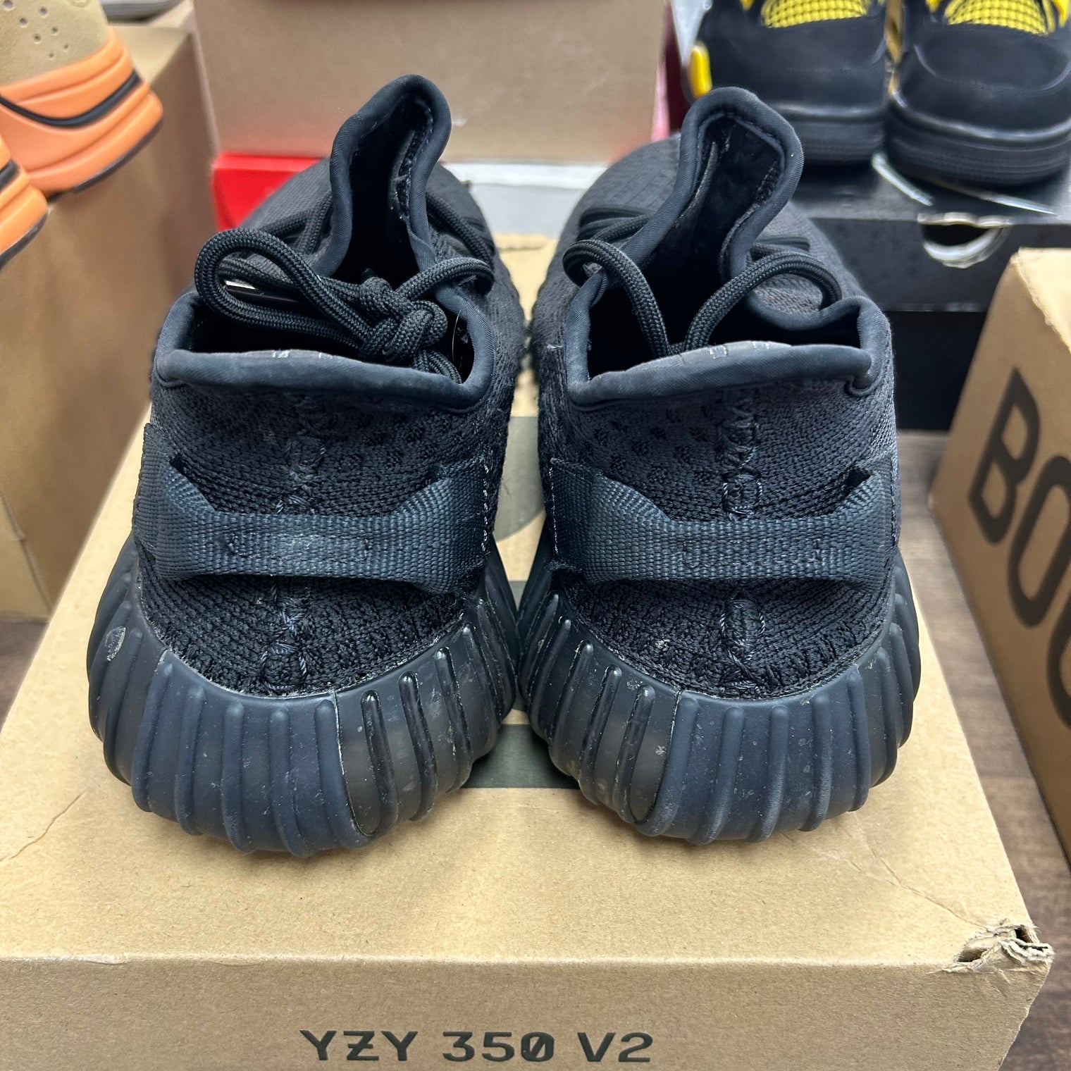 Onyx Yeezy 350 (USED)