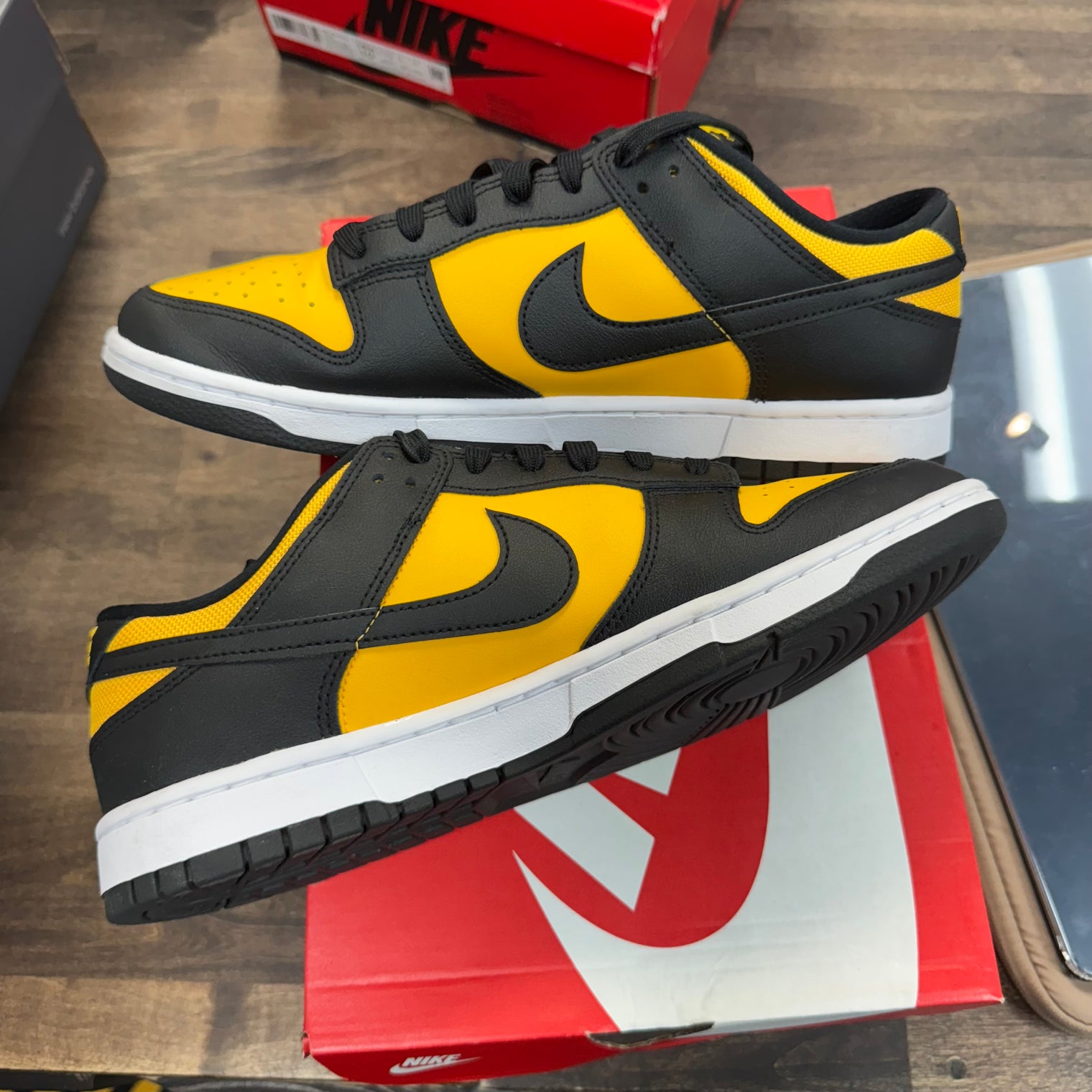 Reverse Goldenrod Dunk Low (2024) (USED)