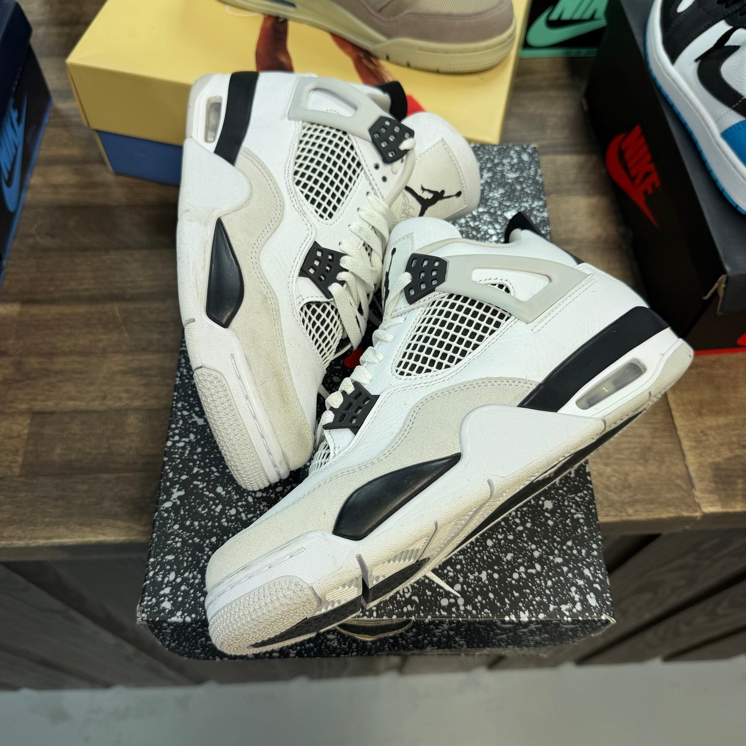 Jordan 4 Retro Military Black (US 8) (USED)