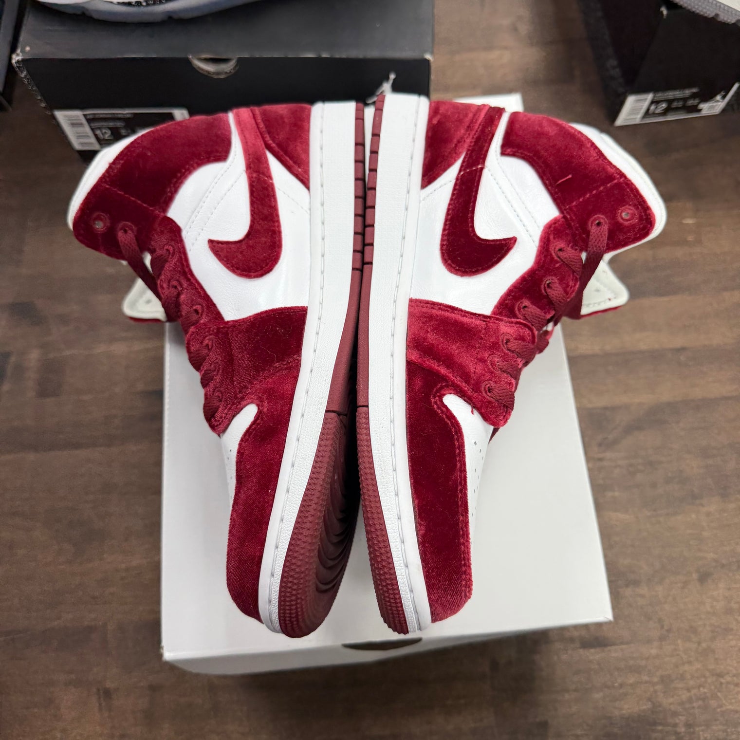 Red Velvet Jordan 1 Mid (USED)