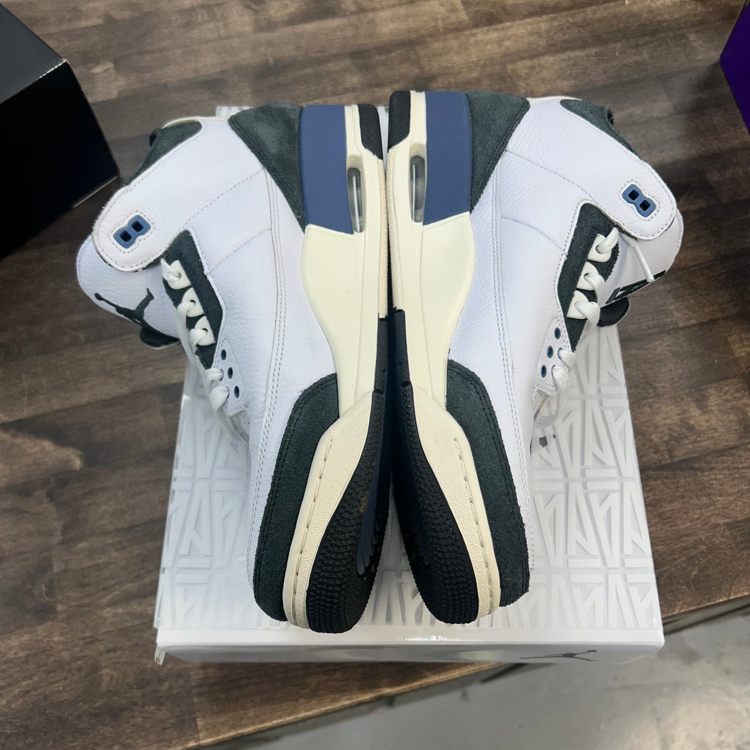 Diffused Blue Jordan 3 Retro (USED)