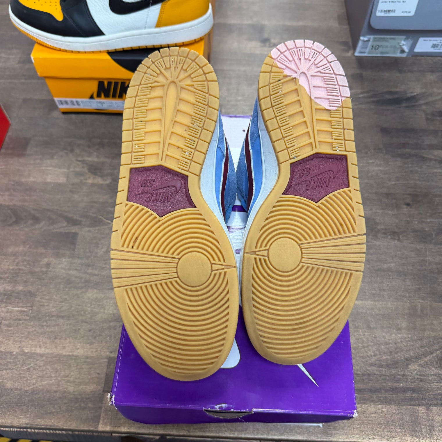 Philadelphia Phillies Nike SB Dunk Low (USED)