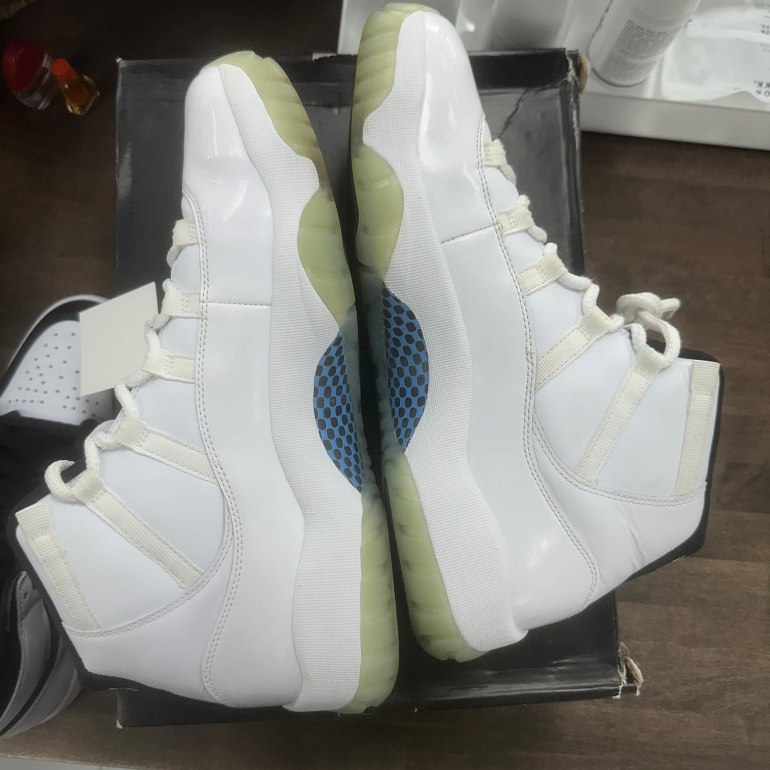 Legend Blue Jordan 11 Retro (2014) (USED, no insoles)