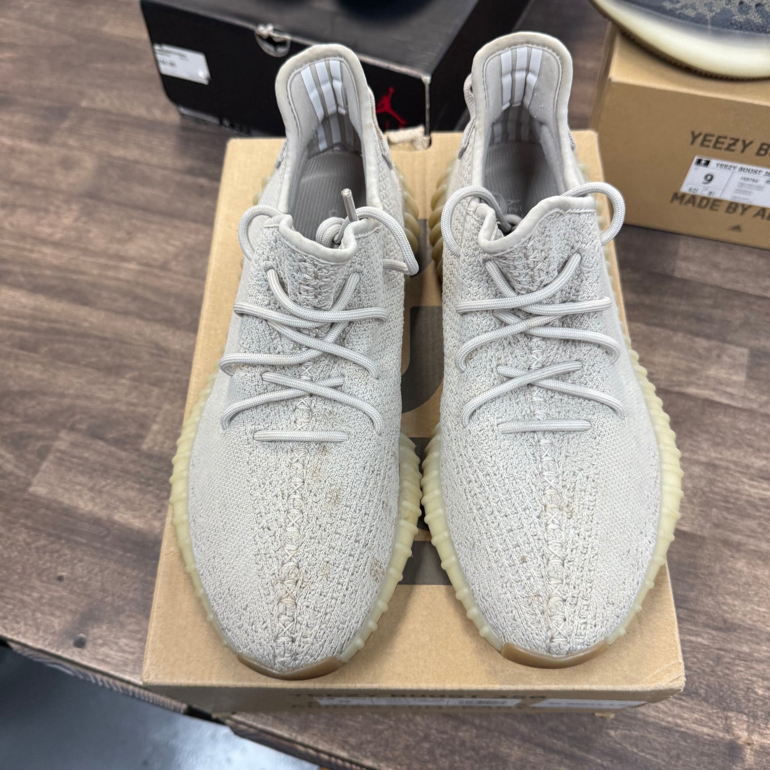 Sesame Yeezy 350 (USED)