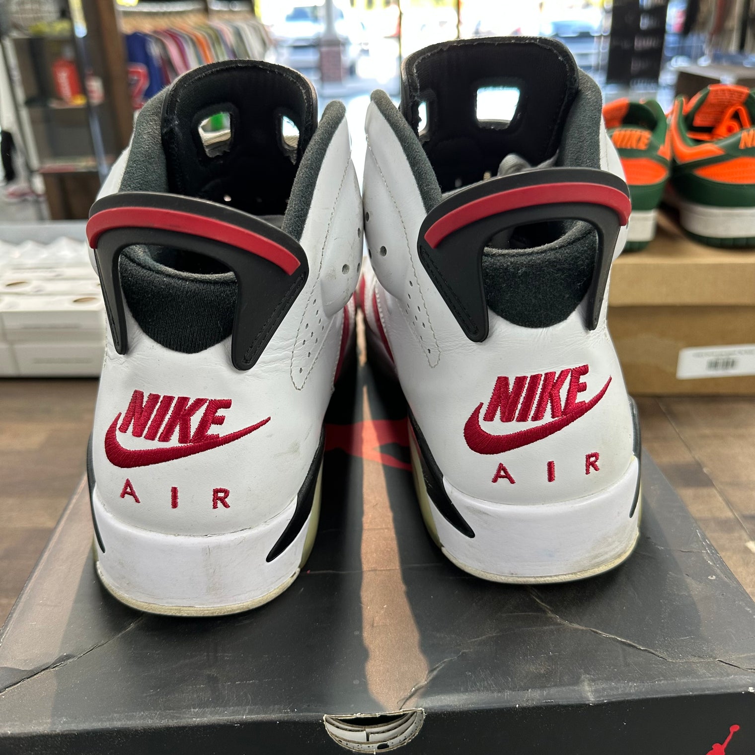 Carmine Jordan 6 Retro (USED)