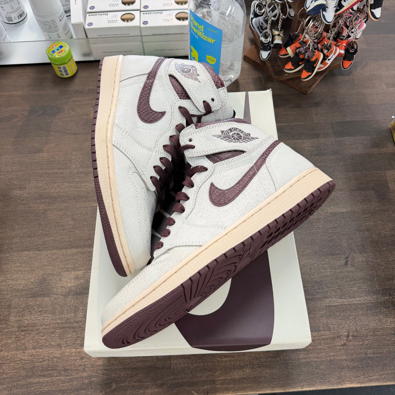 A Ma Maniere Jordan 1 High (Lightly Worn)