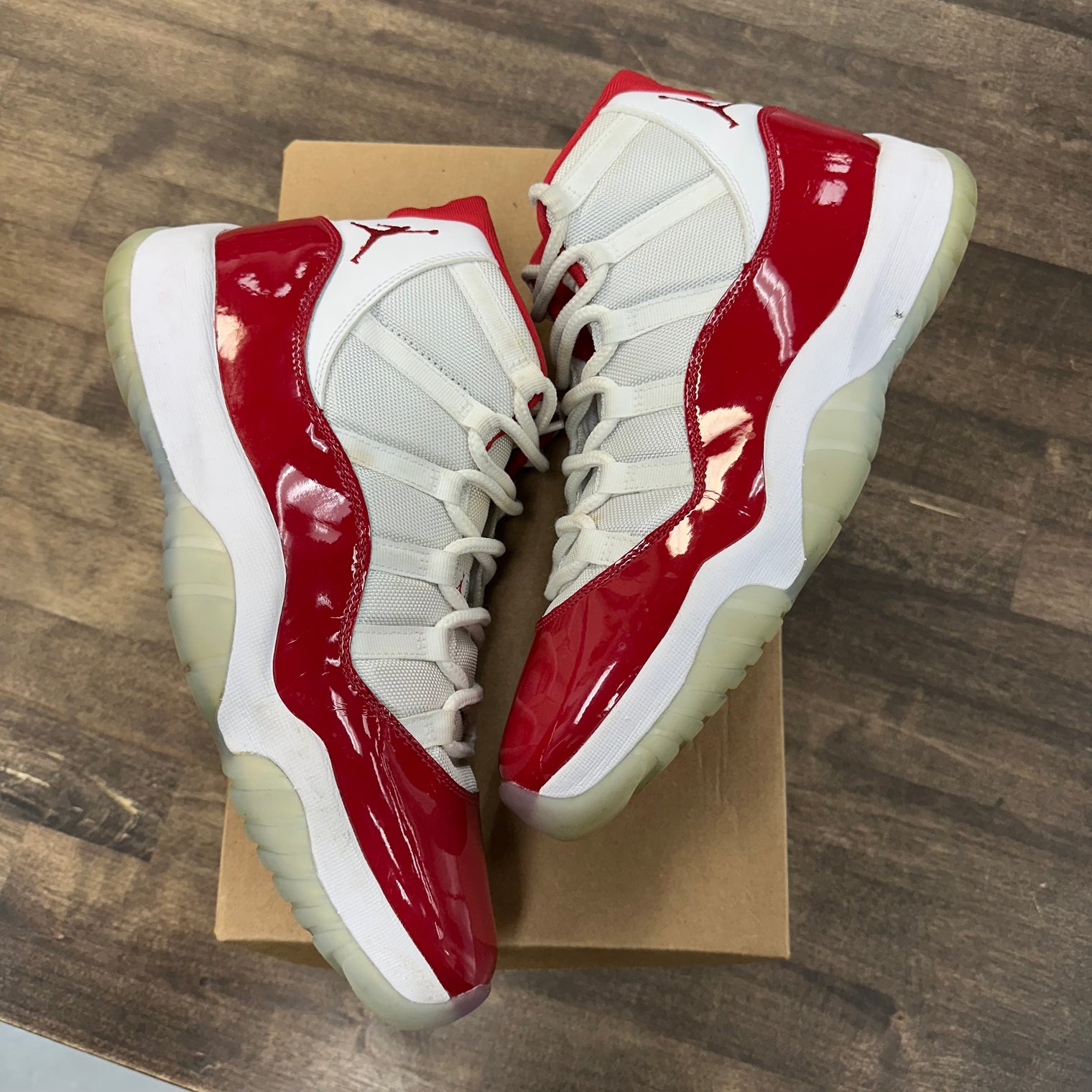 Cherry Jordan 11 Retro (2022) (USED, No Box)