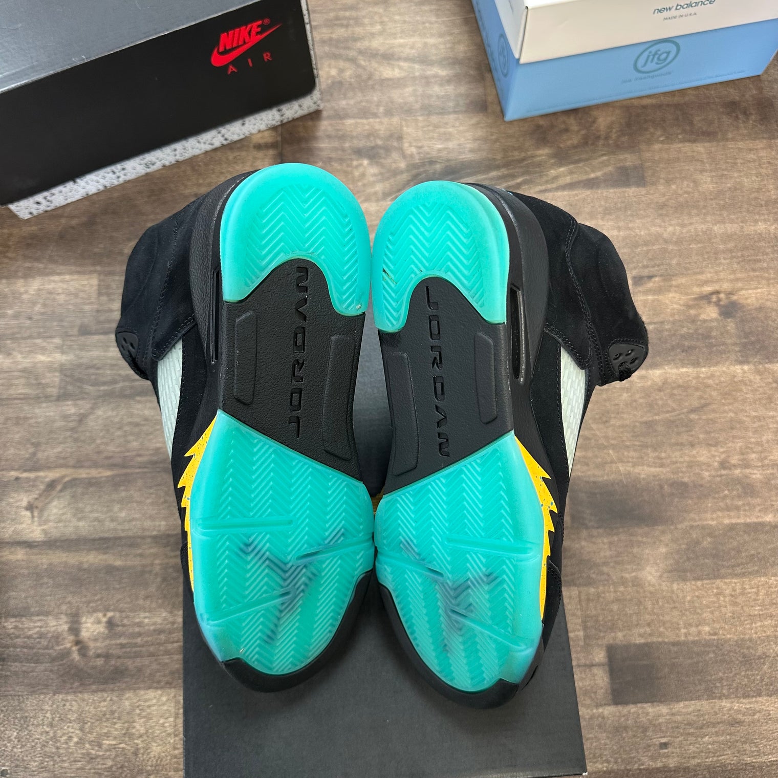 Aqua Jordan 5 Retro (GS) (Lightly Worn)