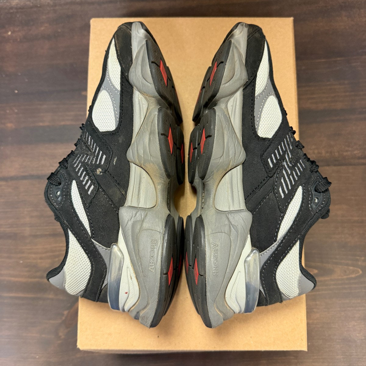 New Balance 9060 Black Grey (GS) Size 5Y (Pre-Owned) - Image 6