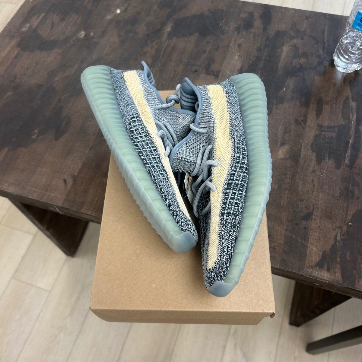 adidas Yeezy Boost 350 V2 Ash Blue Size 11 (Pre-Owned) - Image 1