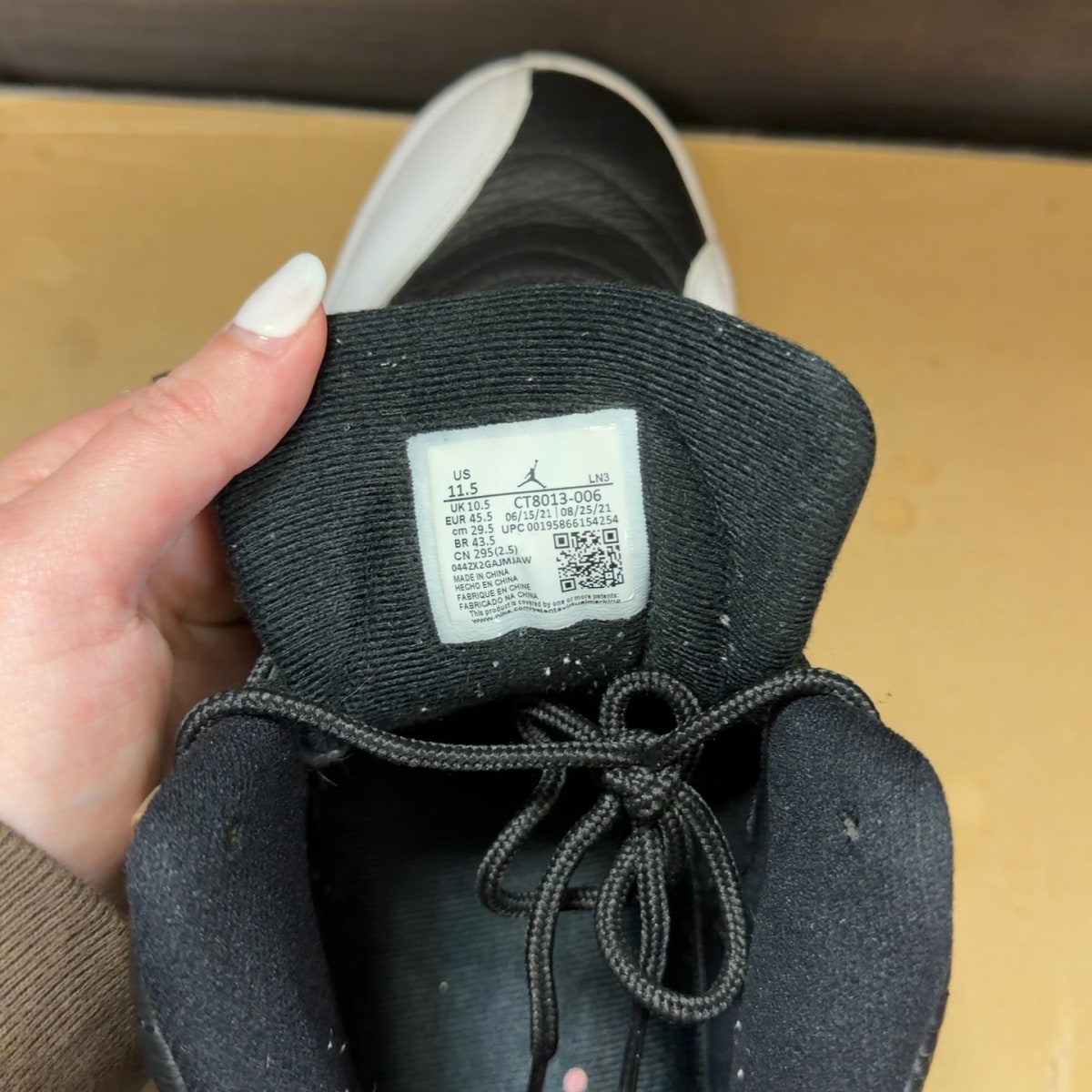 Jordan 12 Retro Playoffs (2022) Size 11.5 (Pre-Owned) - Image 7