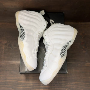 Nike Air Foamposite One Triple White Size 10.5 (Pre-Owned) - back