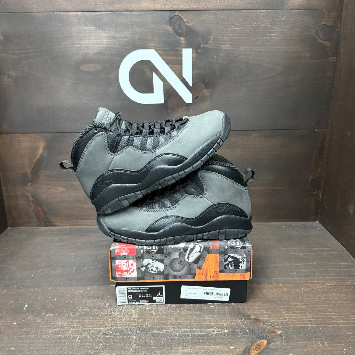 Jordan 10 Retro Shadow (2025) Size 9 (Pre-Owned) - front