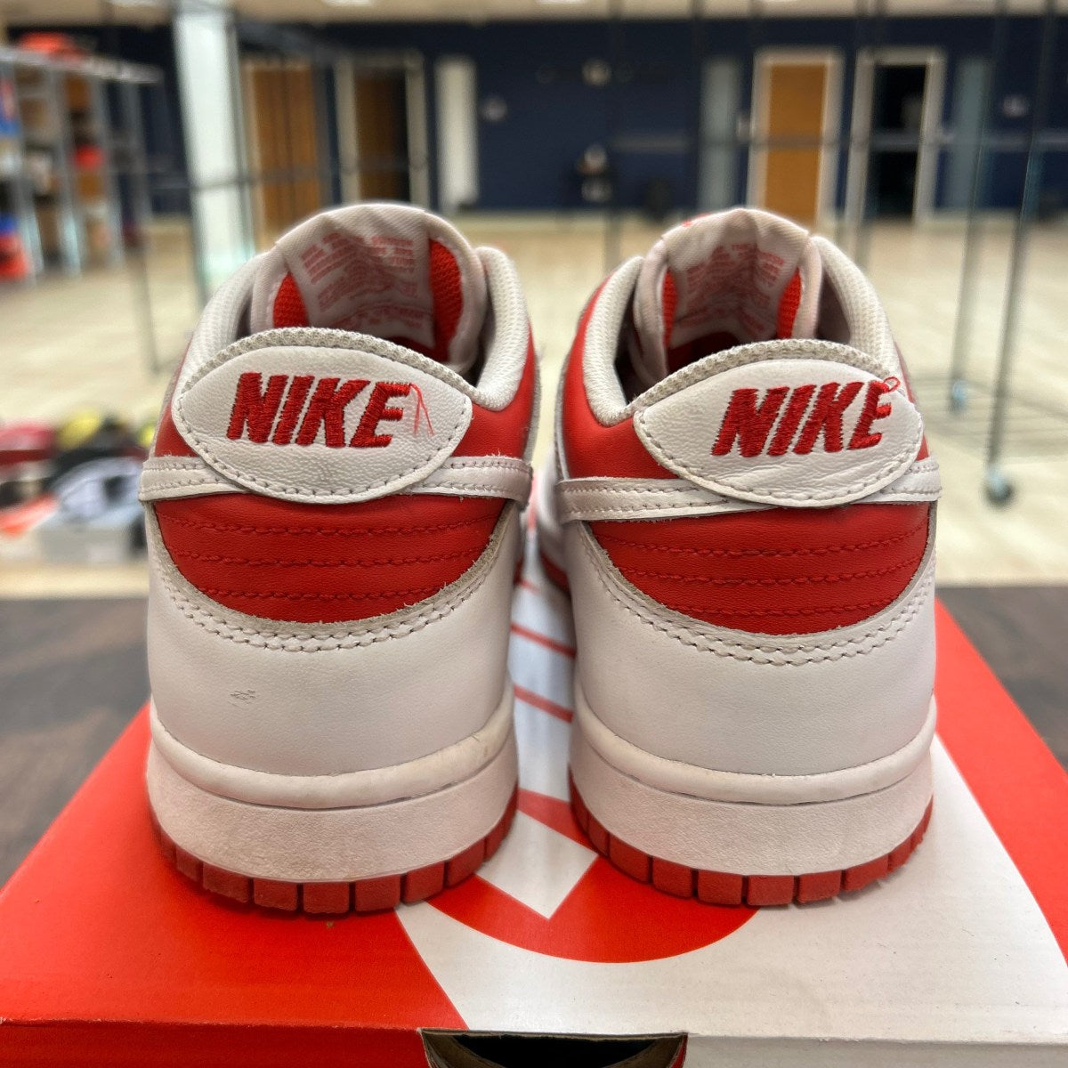 Nike Dunk Low Championship Red (GS) - Image 4