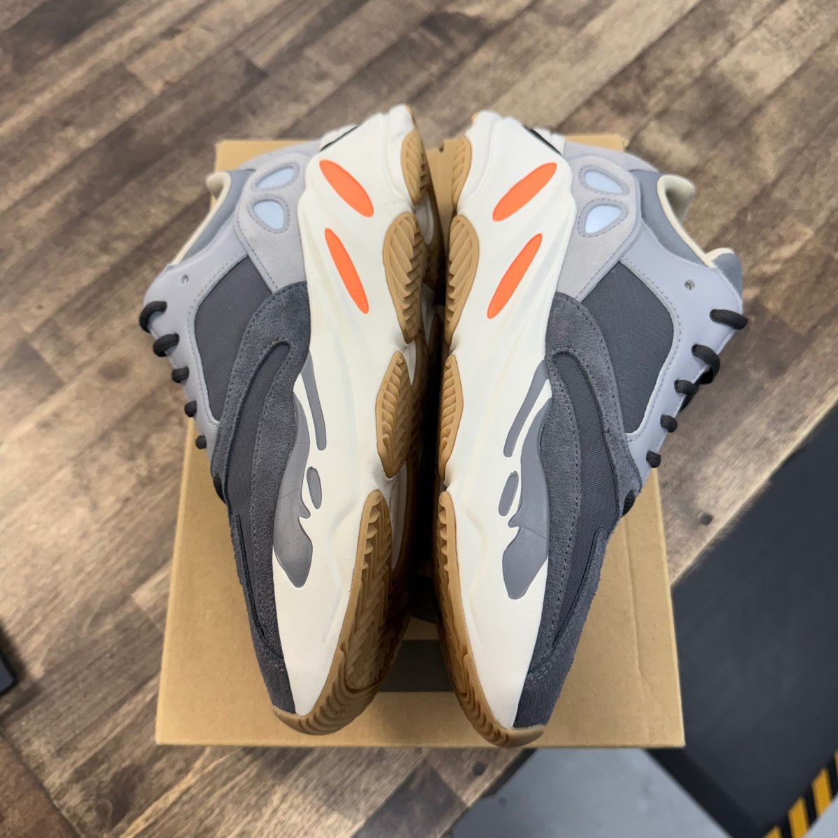 adidas Yeezy Boost 700 Magnet - Image 3