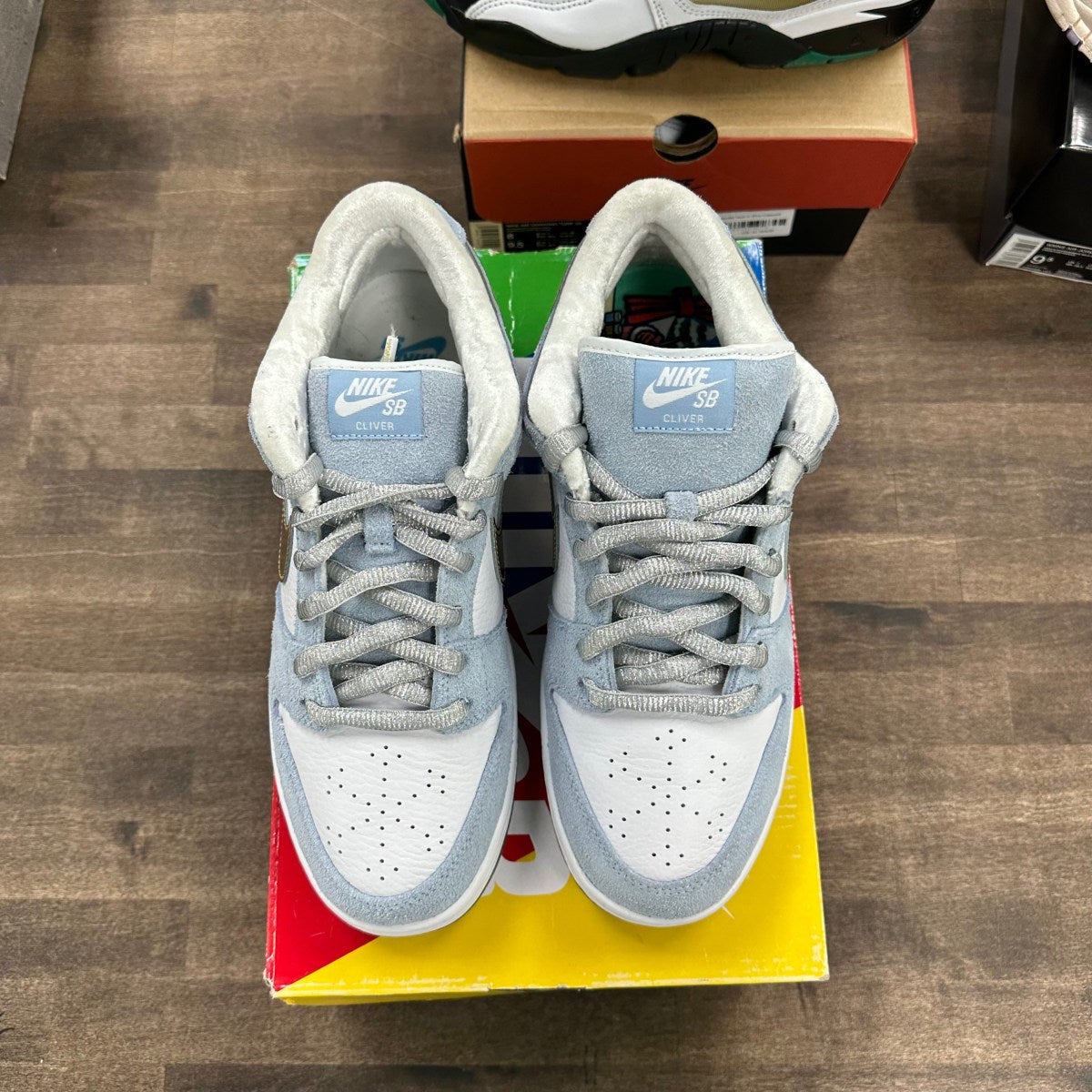 Nike SB Dunk Low Sean Cliver - Image 2
