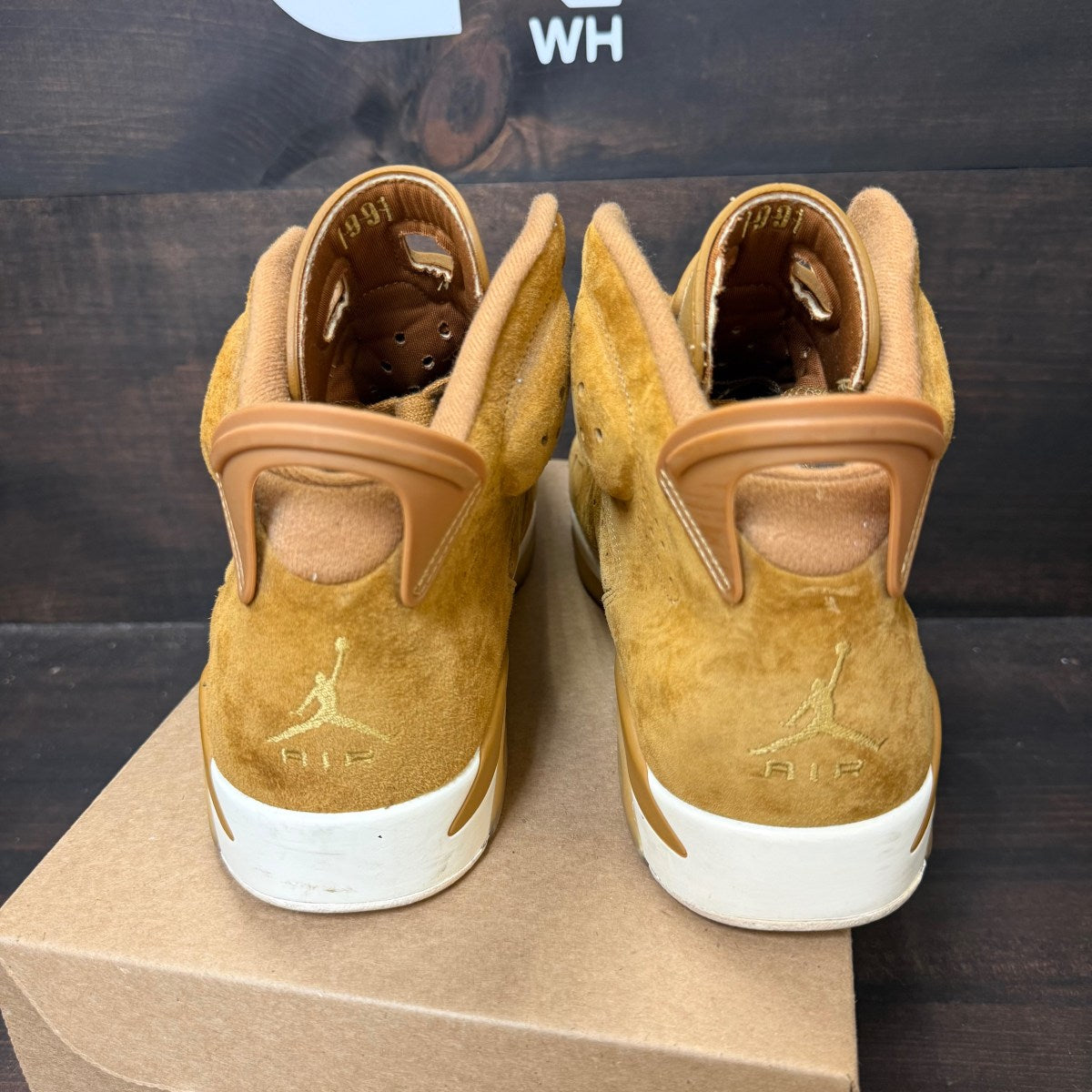 Jordan 6 Retro Wheat Size 11 (Pre-Owned) - Image 3