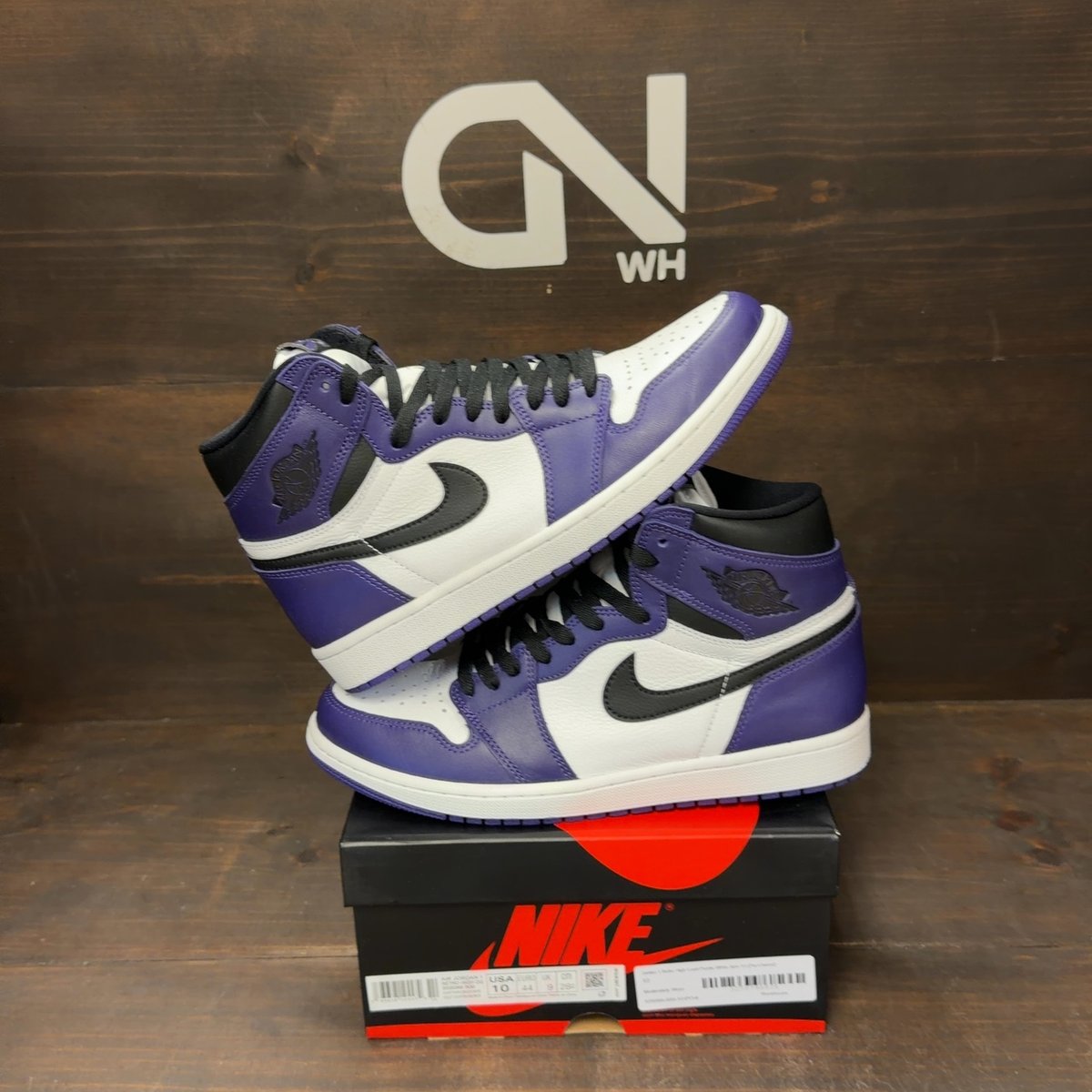Jordan 1 Retro High Court Purple White Size 10 (Pre-Owned) - front