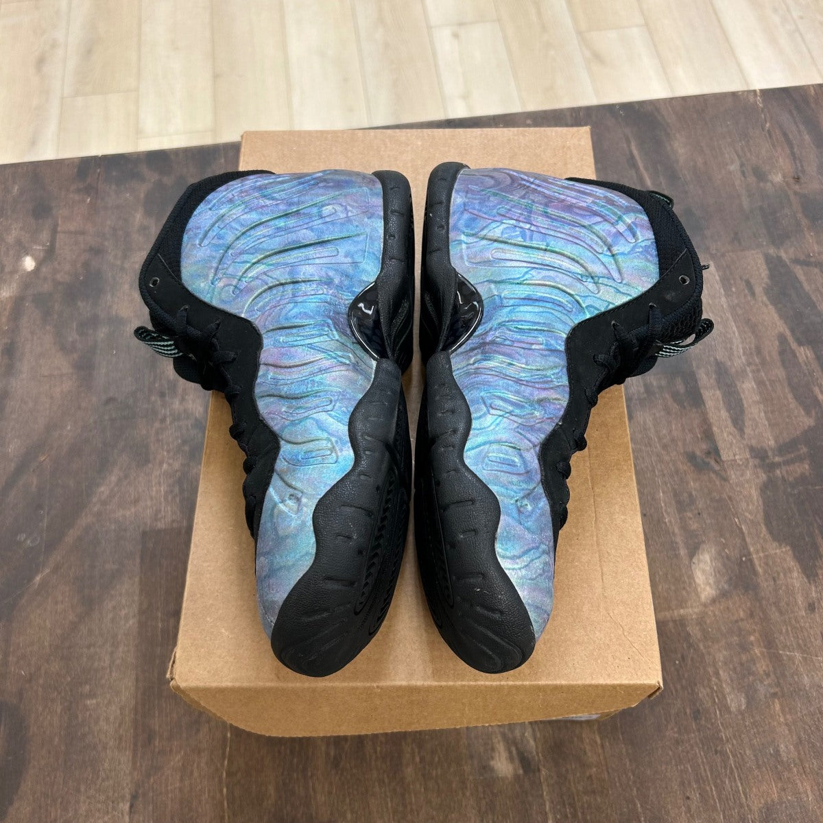 Nike Air Foamposite One Abalone (GS) Size 7Y (Pre-Owned) - Image 3