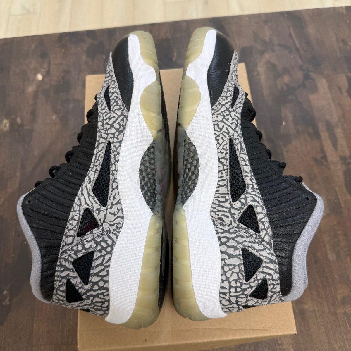 Jordan 11 Retro Low IE Black Cement Size 11 (Pre-Owned) - Image 4