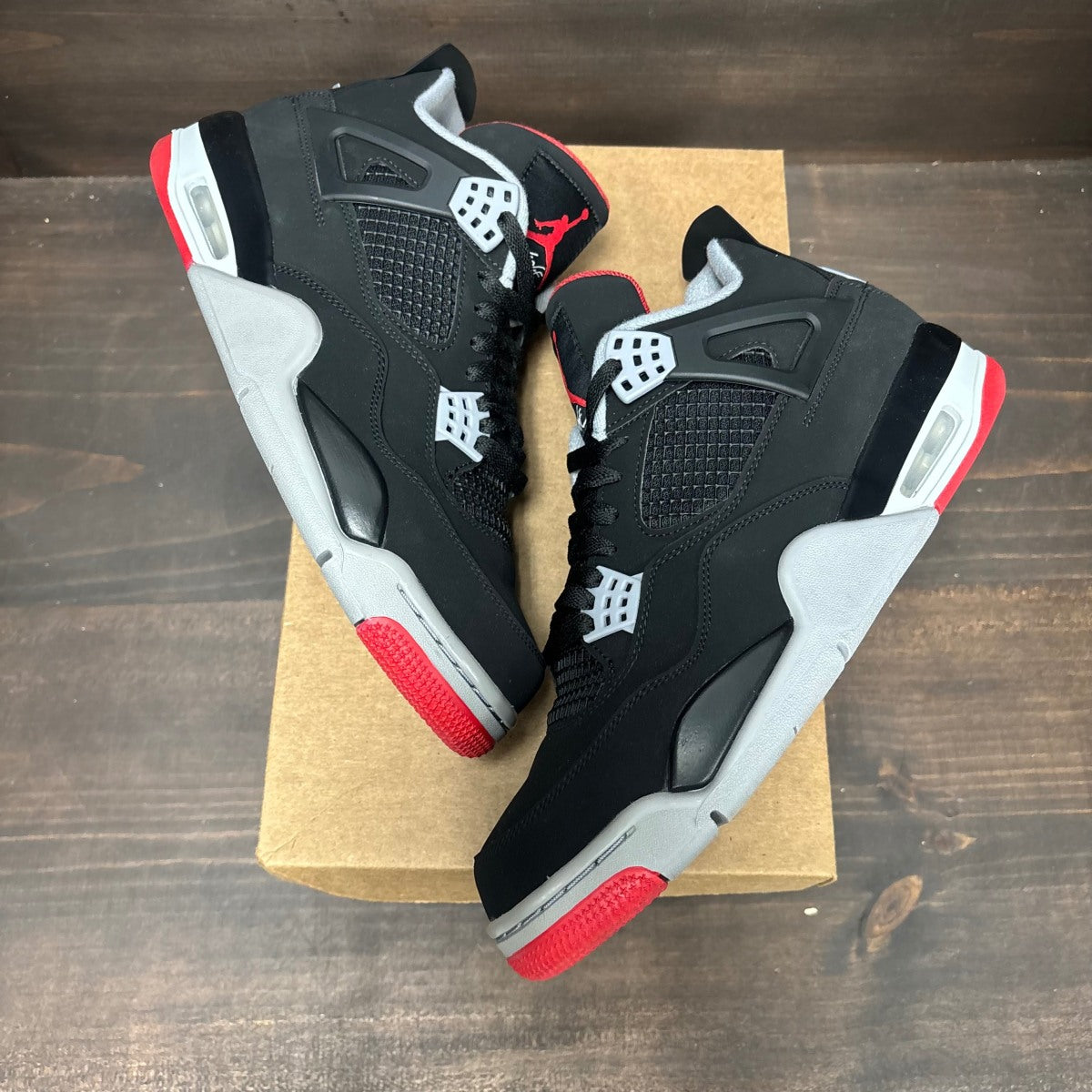 Jordan 4 Retro Bred (2019) Size 11 (Pre-Owned) - Image 2