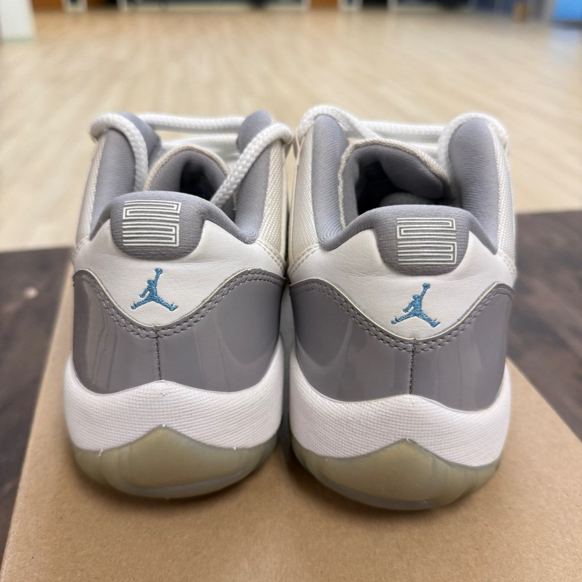 Jordan 11 Retro Low Cement Grey Size 9 (Pre-Owned) - Image 5
