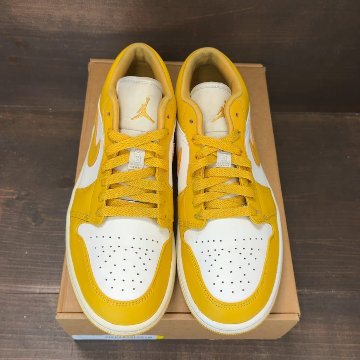 Jordan 1 Low Pollen Size 9.5 (Pre-Owned) - tag