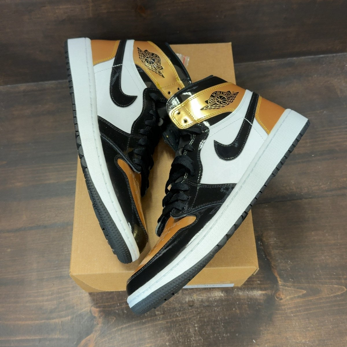 Jordan 1 Retro High Golf Patent Gold Toe Size 12 - Image 2