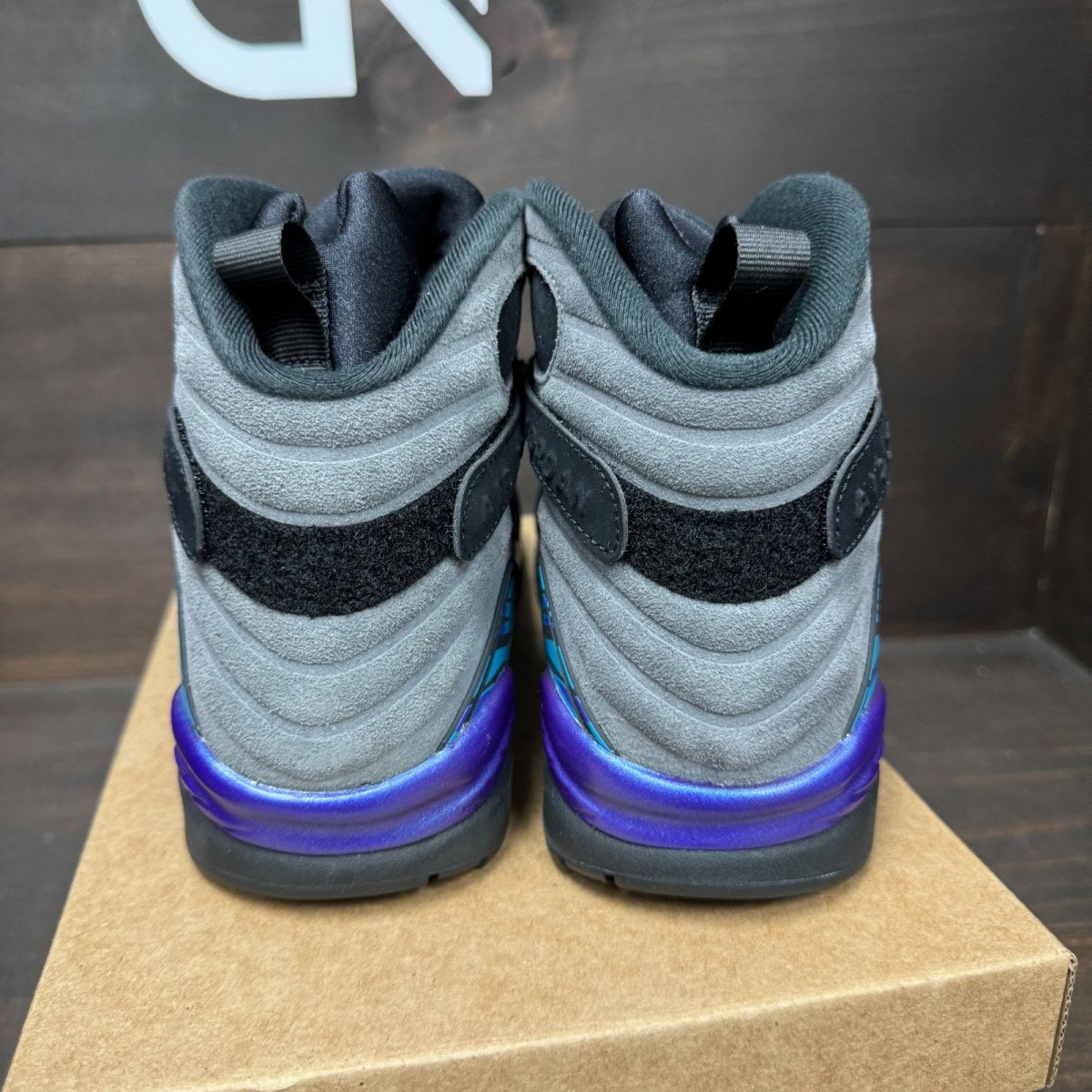 Jordan 8 Retro Aqua (2025) Size 11 - Image 5