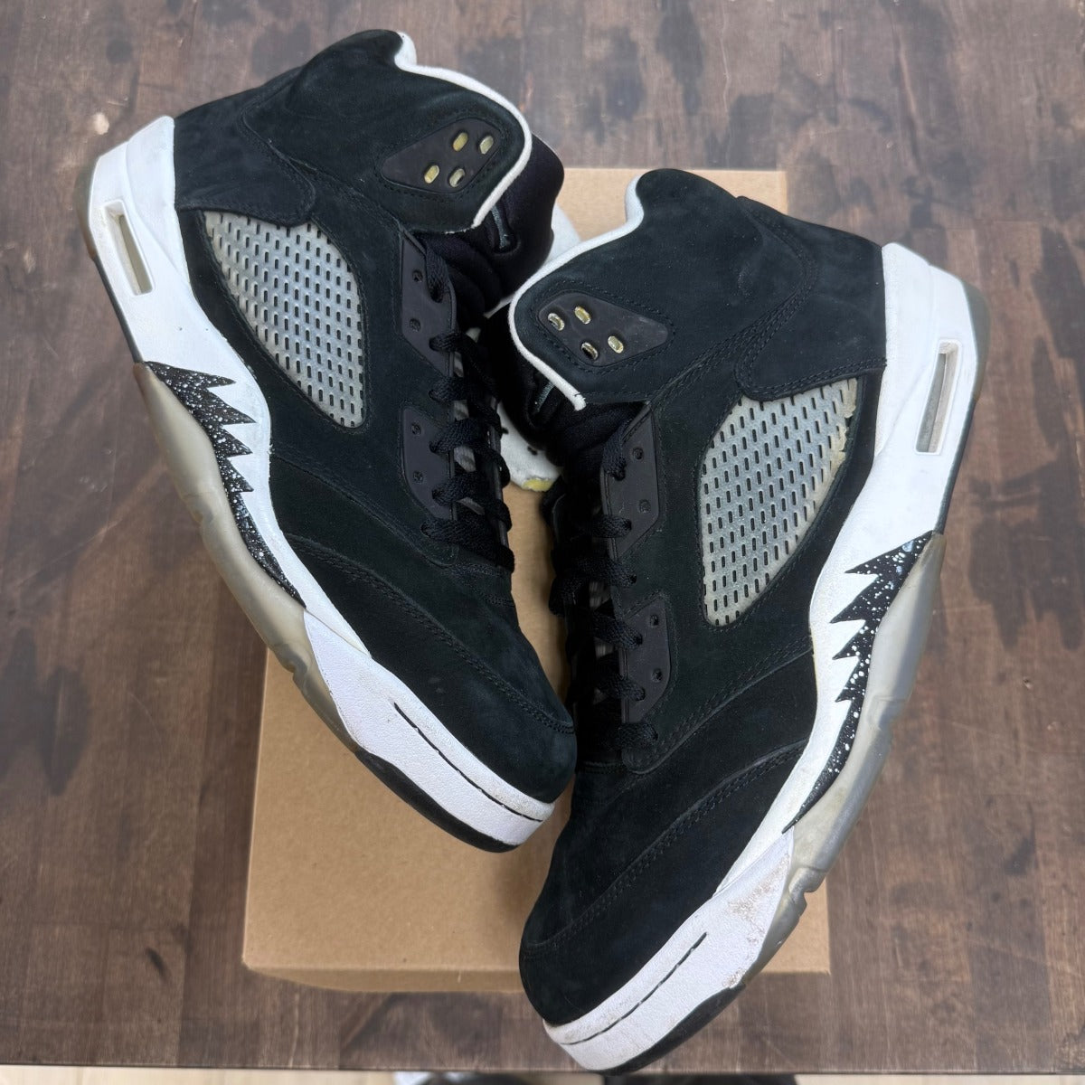 Jordan 5 Retro Oreo (2013) Size 13 (Pre-Owned) - Image 1