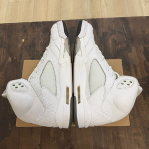 Jordan 5 Retro Metallic White (2015) Size 13 (Pre-Owned) - Image 4